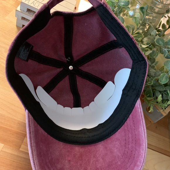 Rae Dunn “THANKFUL” LL Washed Burgundy Ball Hat - Picture 7 of 10